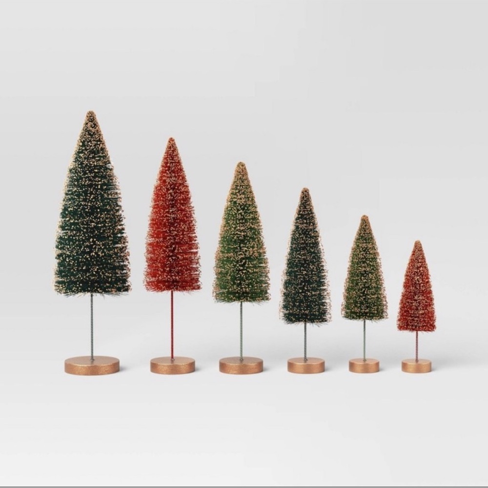 New! Wondershop 6pc Sisal Bottle Brush Tree Christmas Figurine Set Green & Red